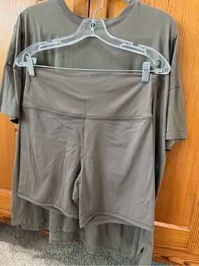 NUUDS Oversized Tee & High Waist Elevate Biker Shorts Set
